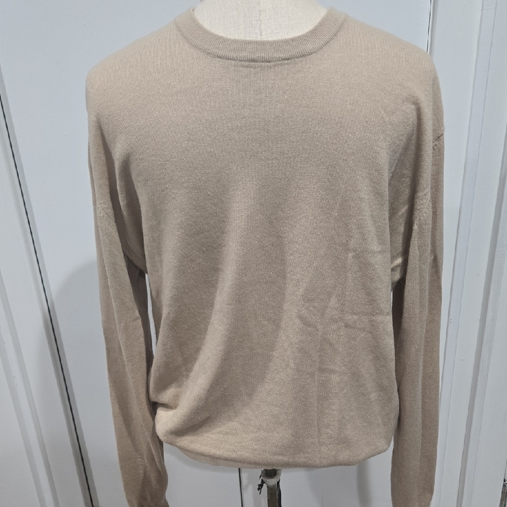Vintage Men's Beige Vittorio Cuomo Italian Cashmere Crewneck Sweater Medium